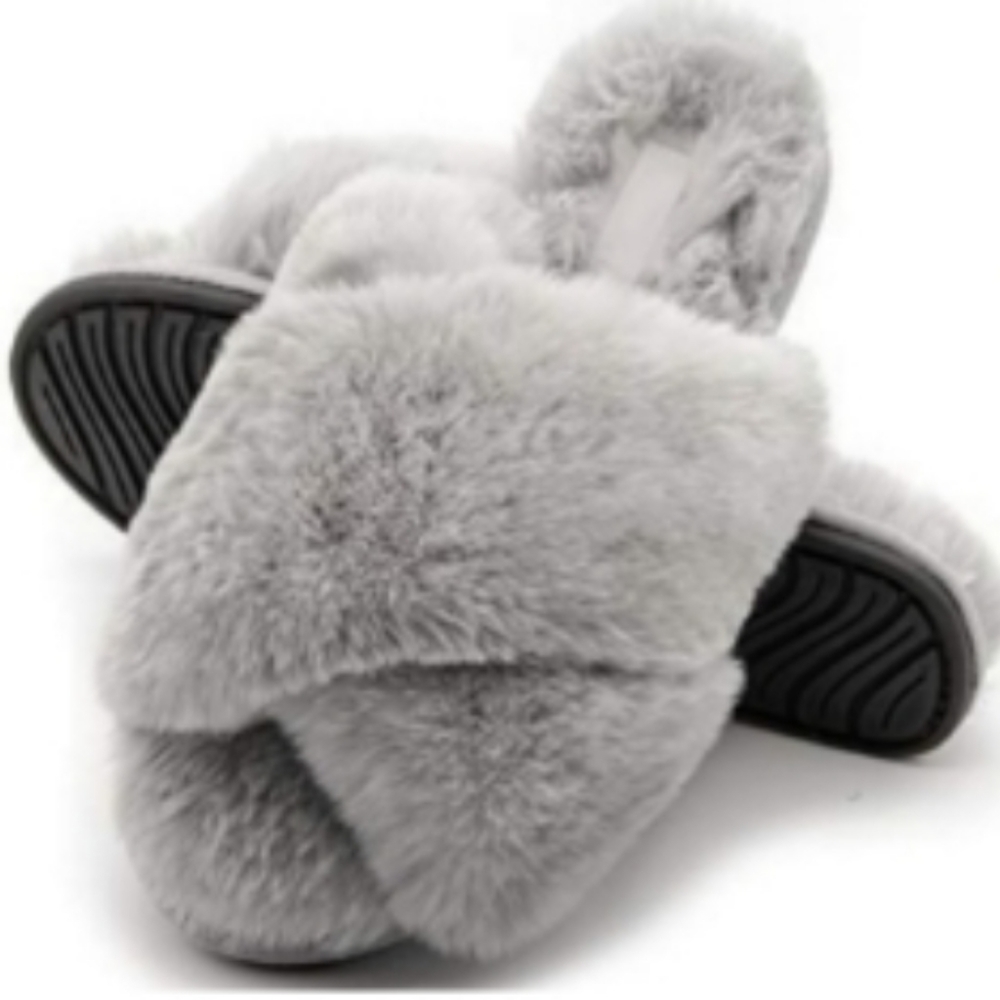 Indoor/Outdoor Faux Fur Fuzzy Sherpa Slide Slippers in Gray S (5-5-6.5)